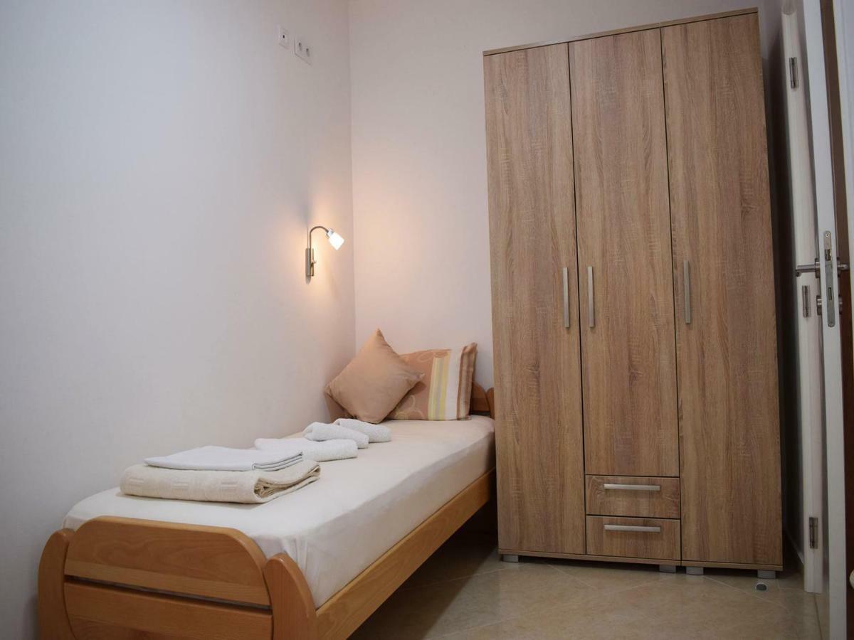 Iva Apartmani Tribunj  Exterior photo